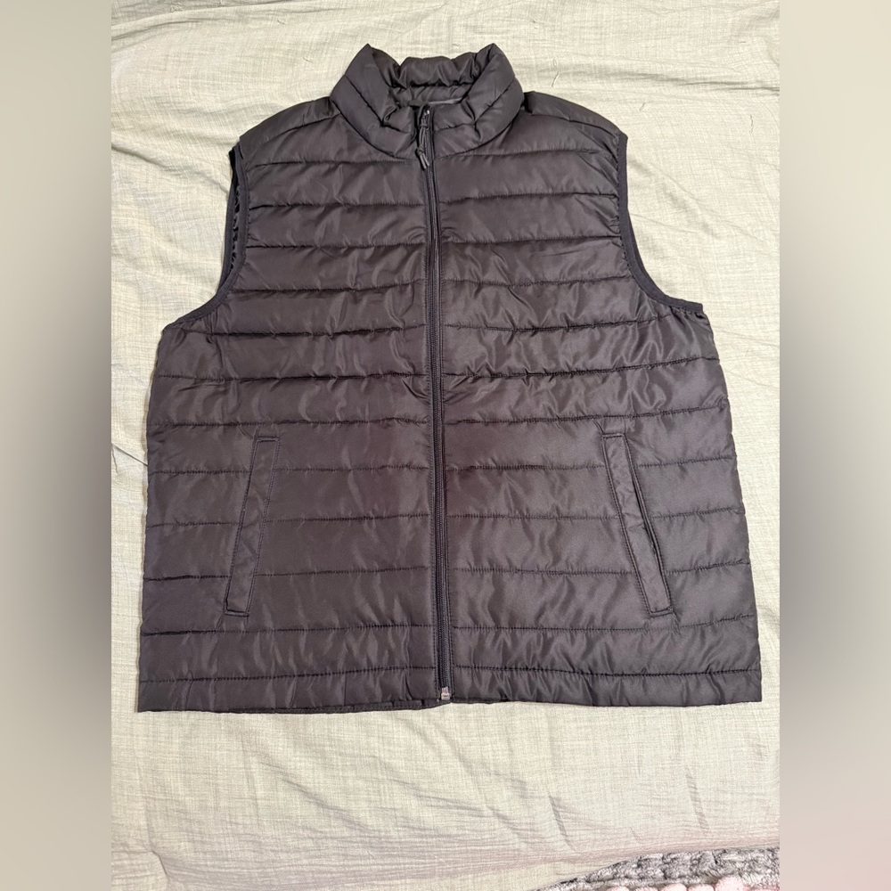 Aeropostale Men's black Vest L